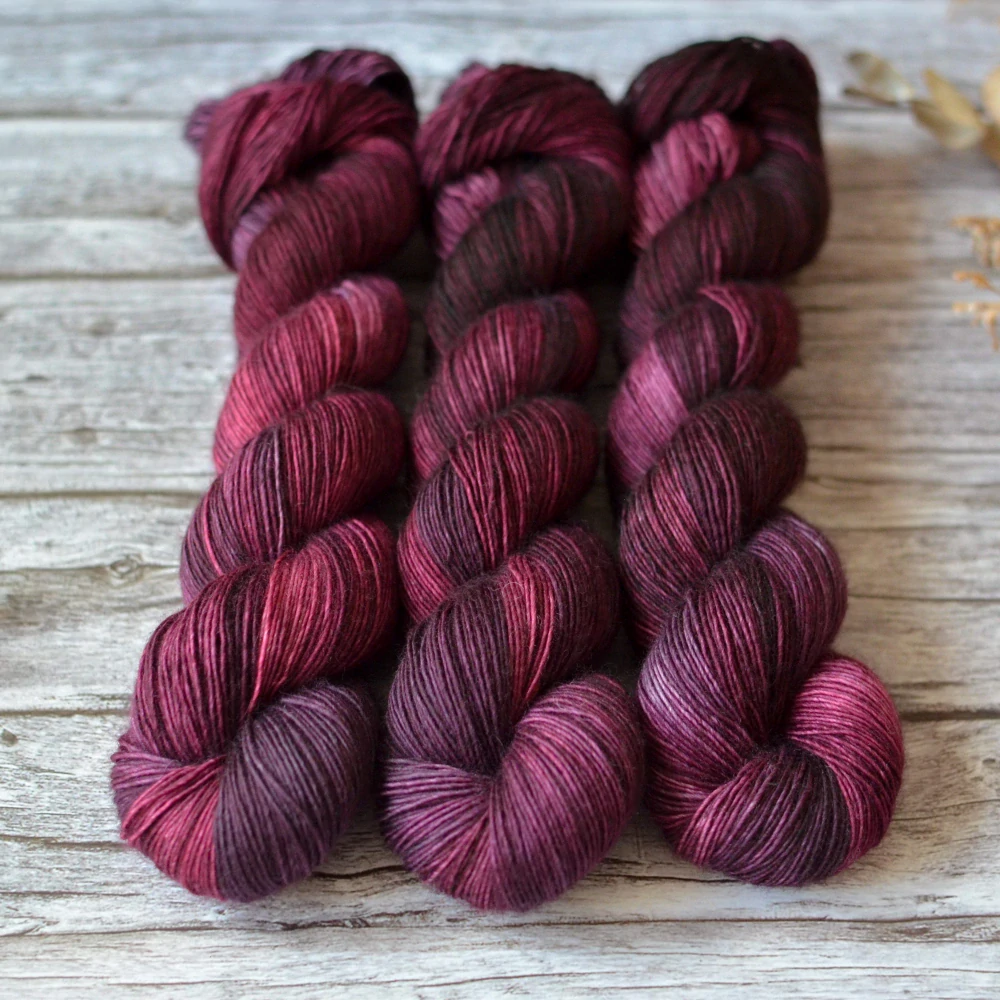 Merino singles - Garnet Bloom