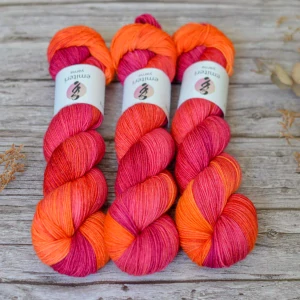Merino fingering - Radiant Coral
