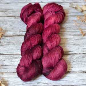 Misty Alpaca Lace - Dark Peony