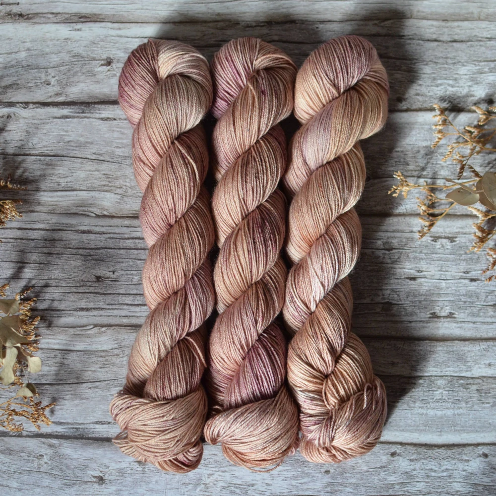 Merino fingering - Almonds
