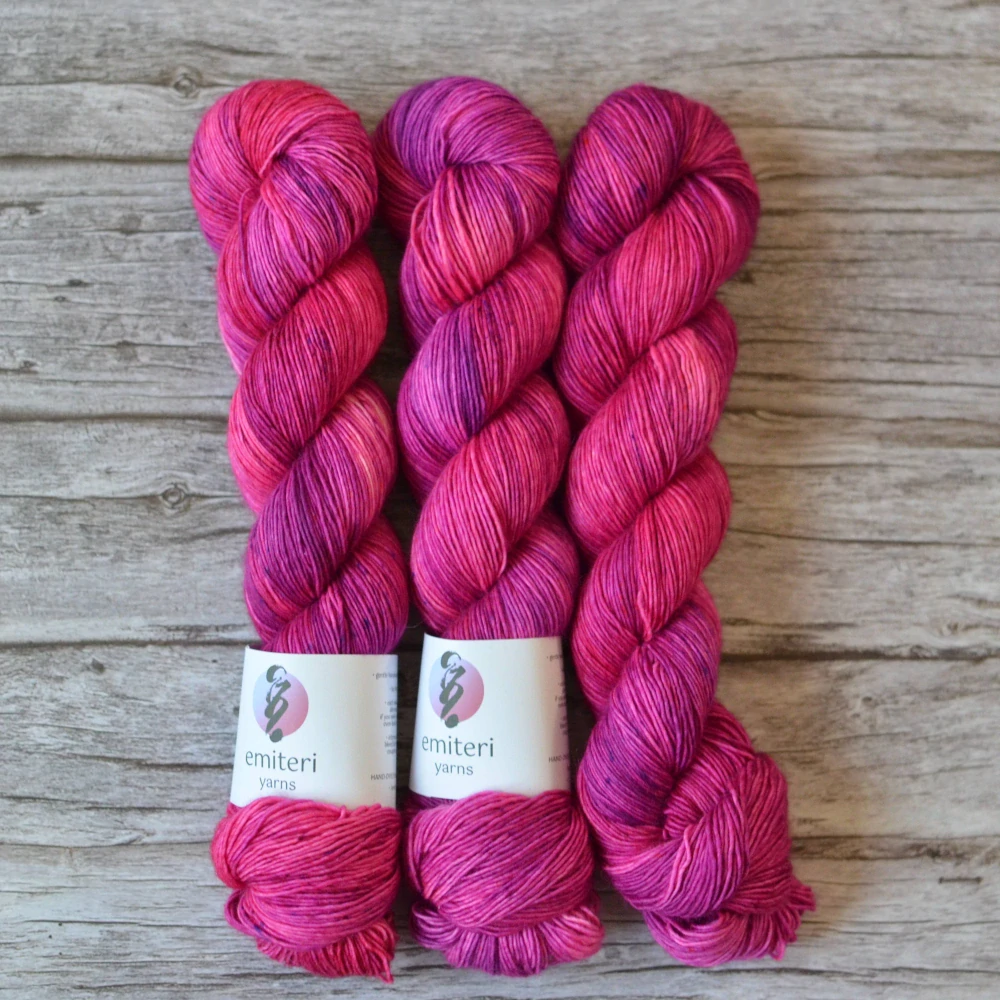 Merino singles - Dragon Fruit