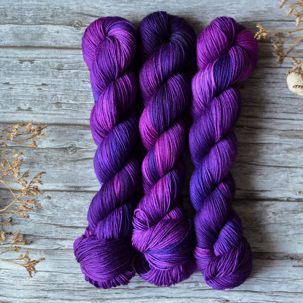 Merino fingering - Electric Violet