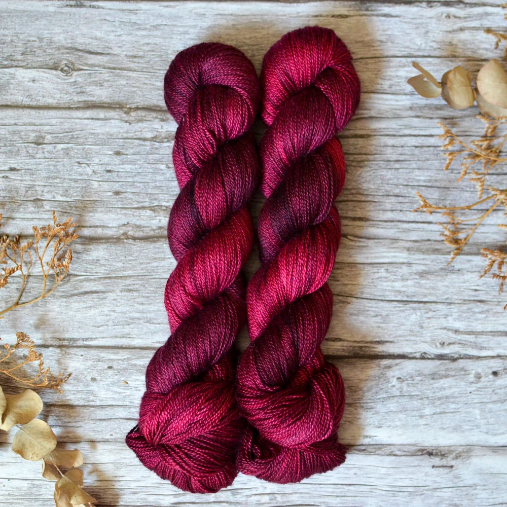 Silky Lace 600 - Dark Peony