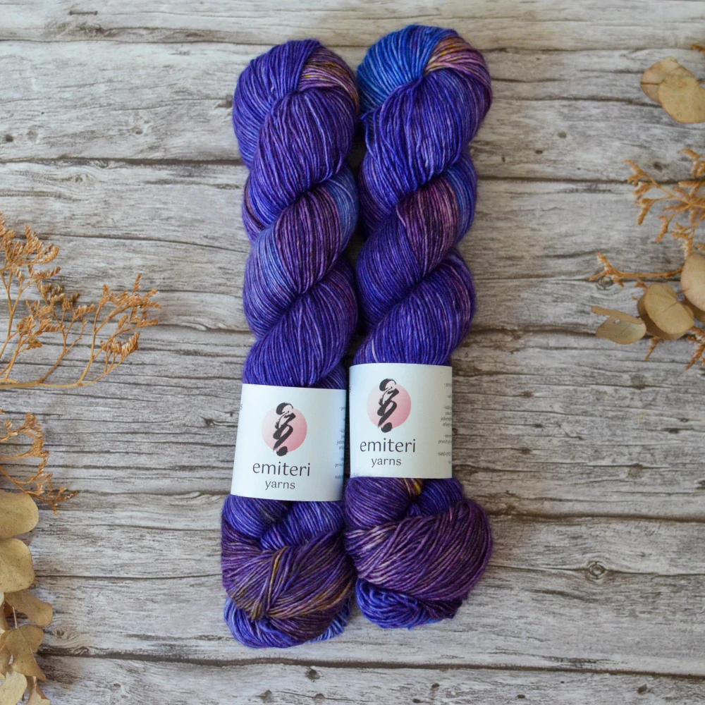Merino singles - Midnight Iris