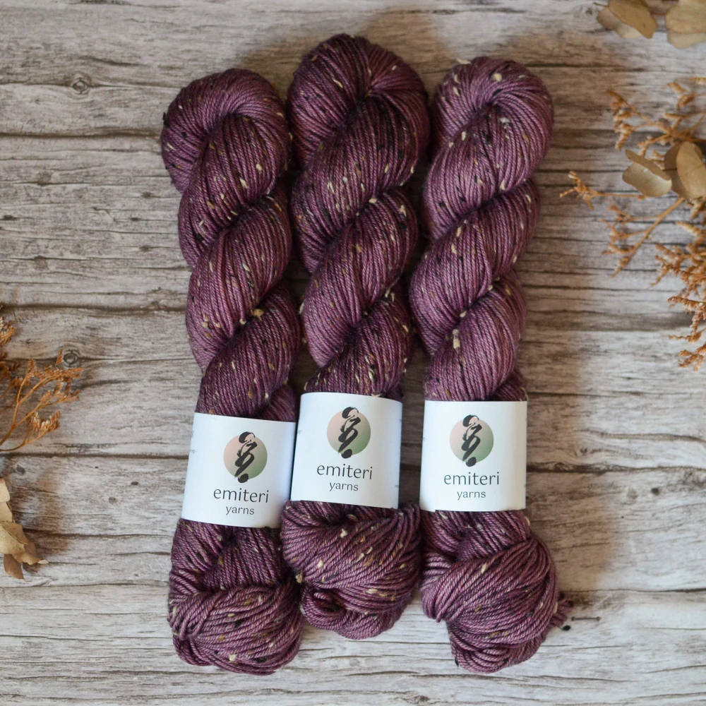 Donegal DK - Plum Shadow