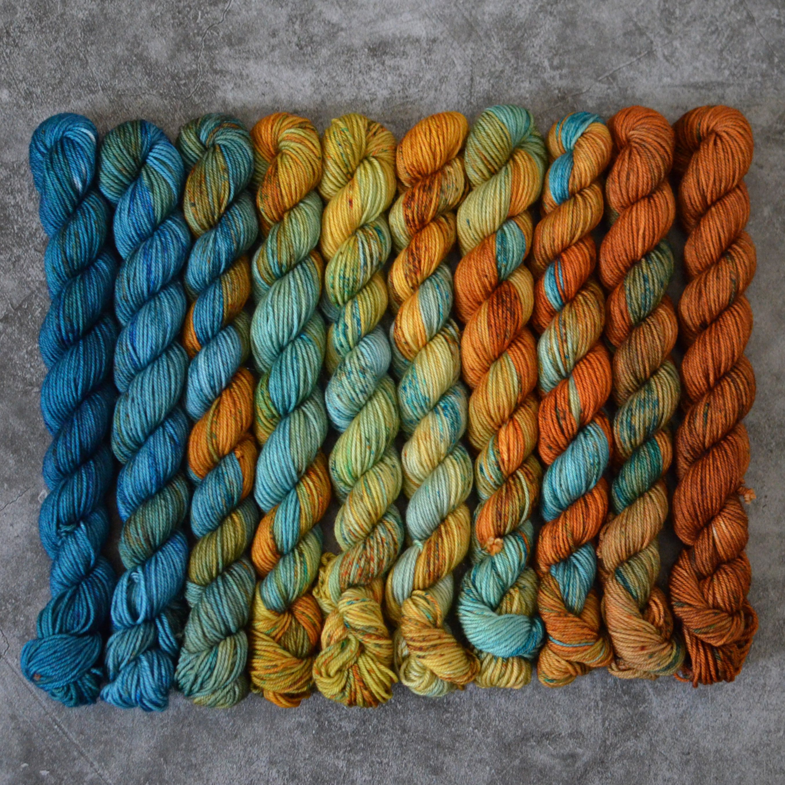 Fade set - Rusty Patina - merino fingering minis
