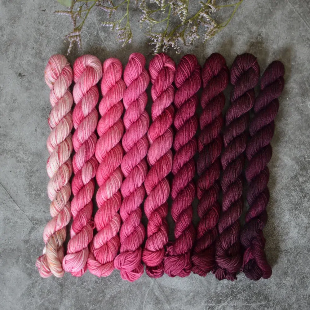Fade set - Ruby Passion - merino fingering minis
