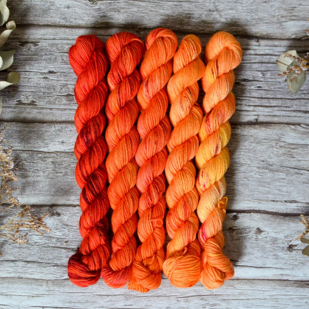 Fade set - Blood Orange - merino fingering minis
