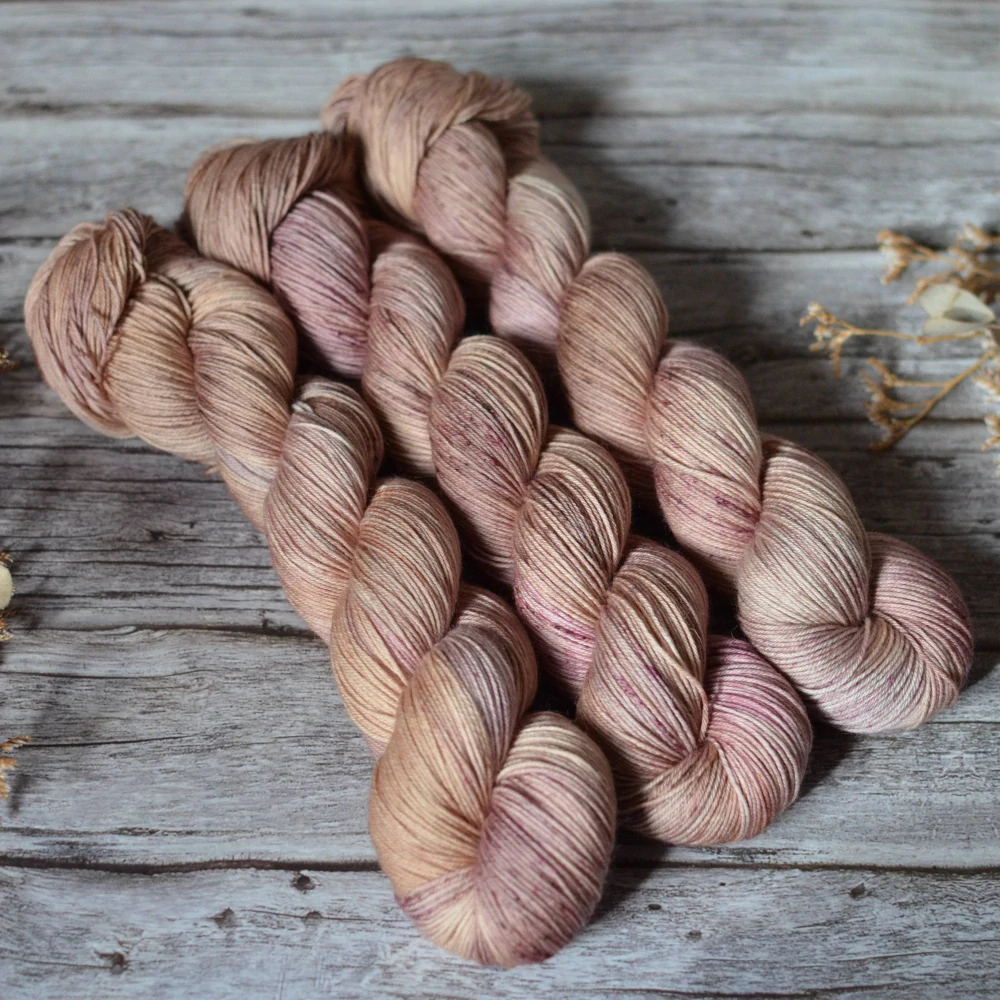 Merino fingering - Almonds