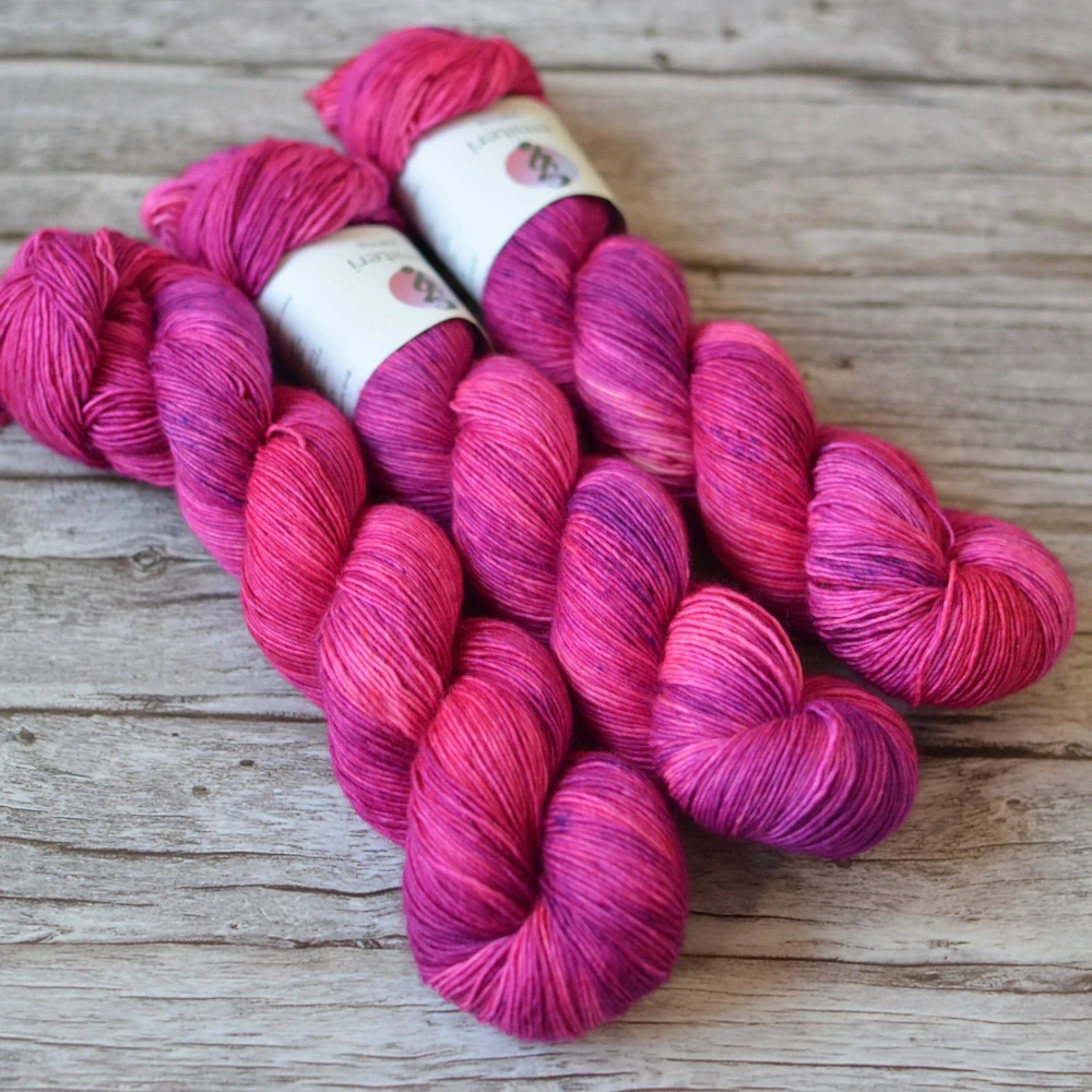 Merino singles - Dragon Fruit