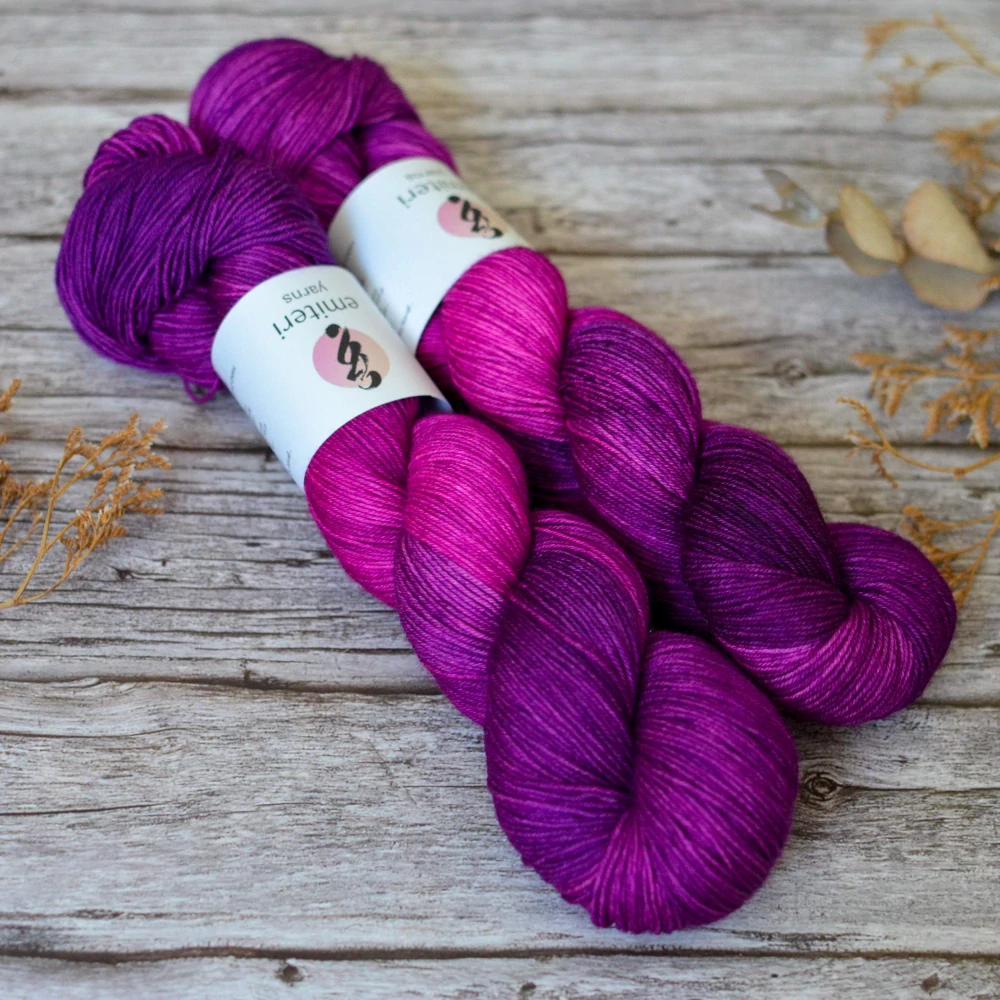 Merino fingering - Deep Magenta