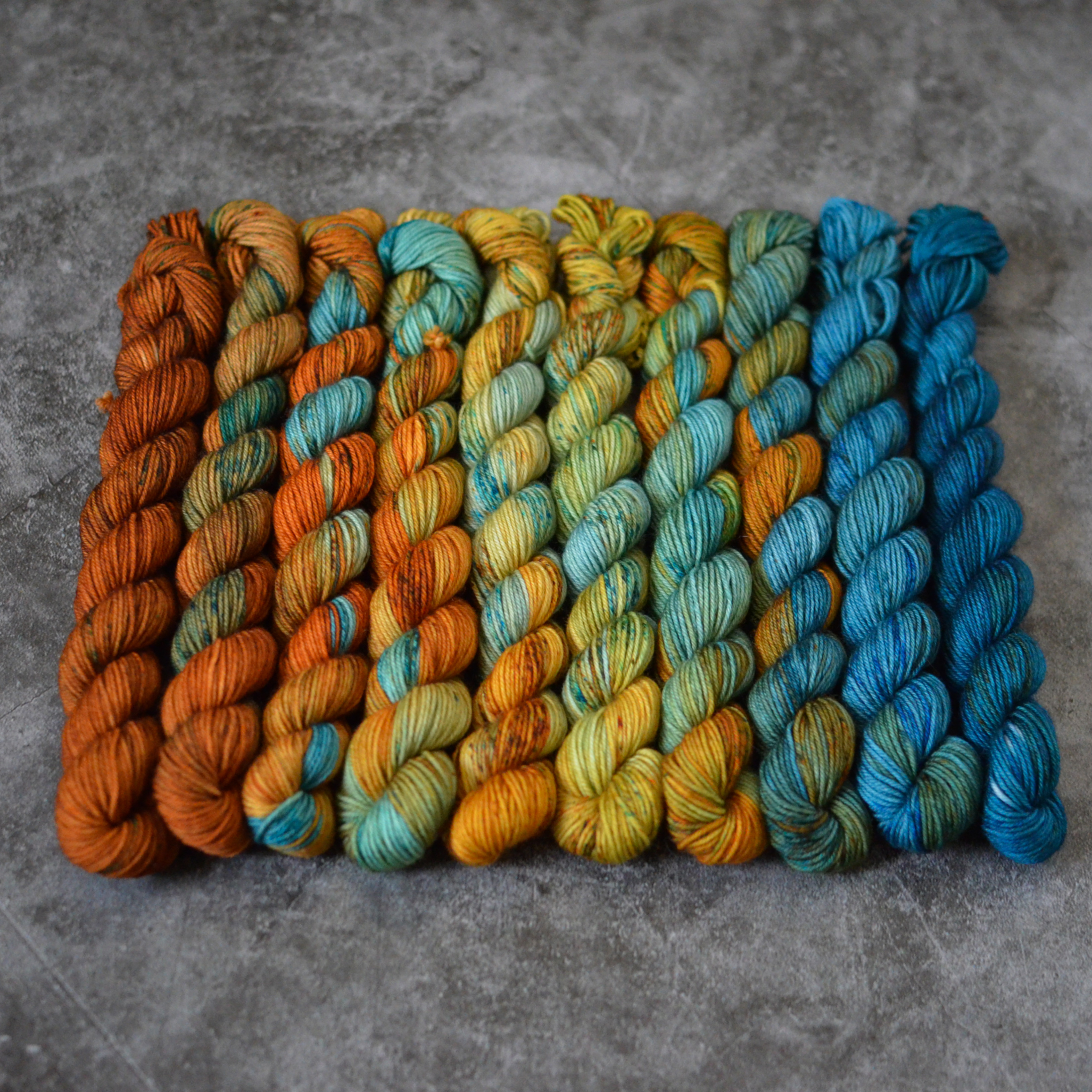 Fade set - Rusty Patina - merino fingering minis