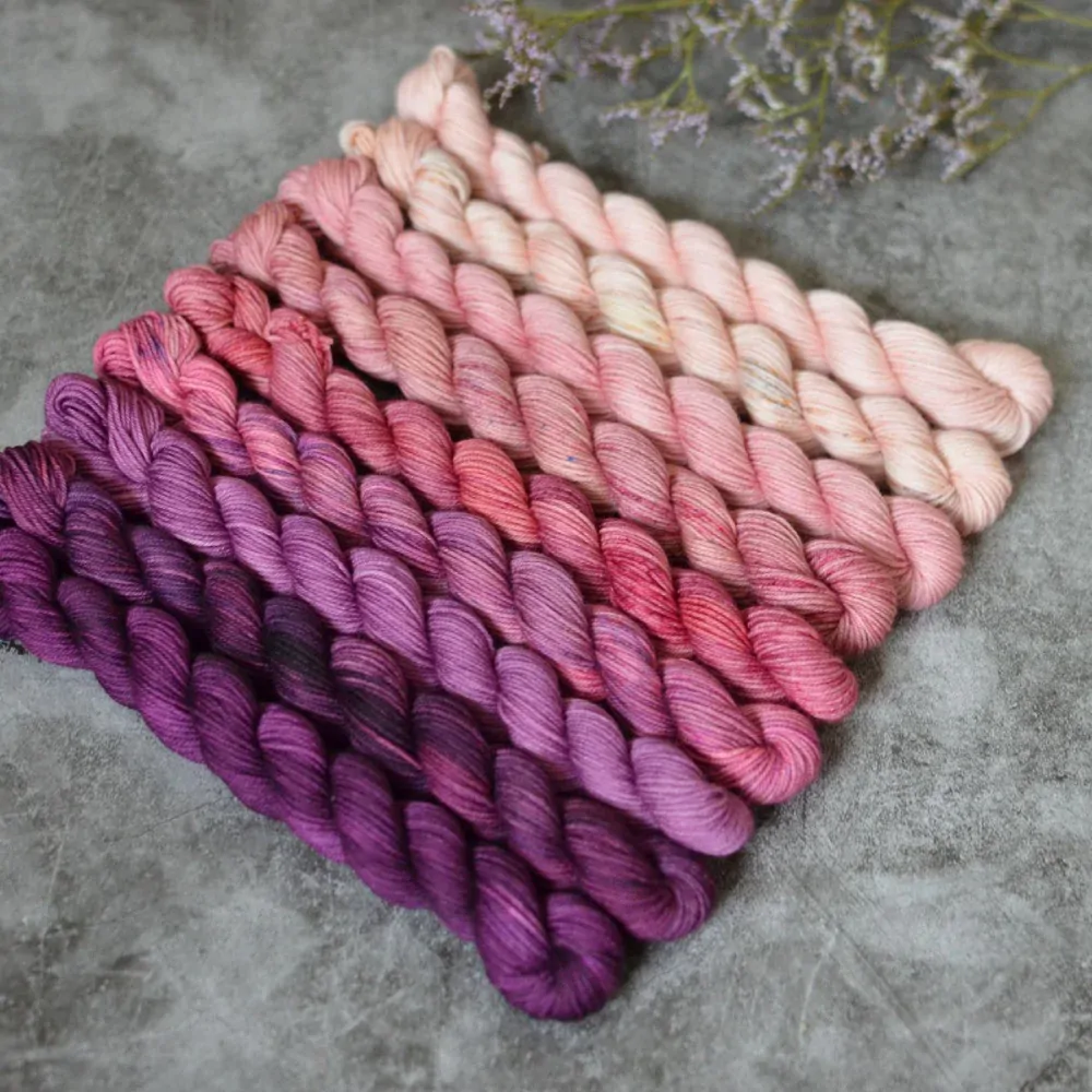Fade set - Pink Devotion - merino fingering minis