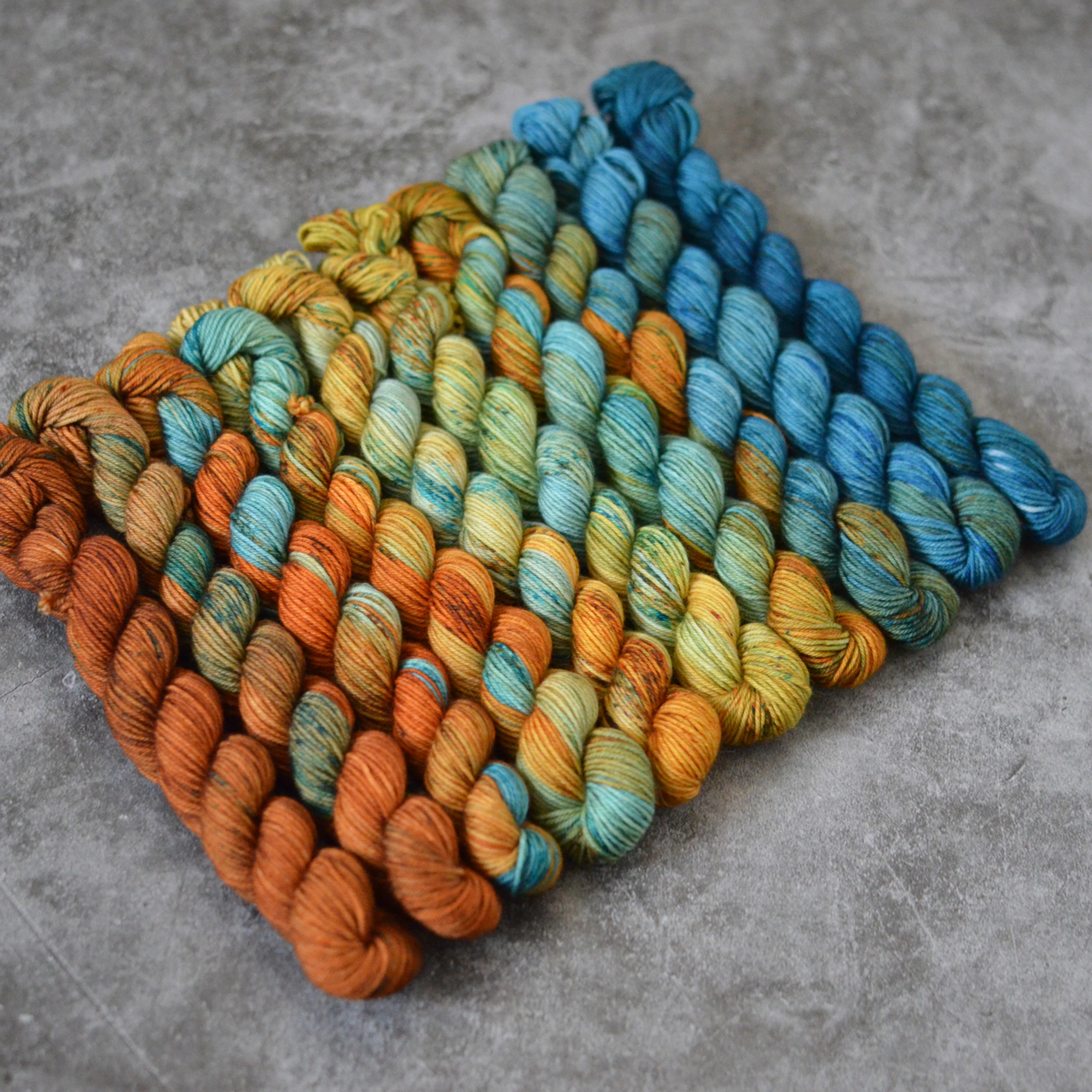 Fade set - Rusty Patina - merino fingering minis