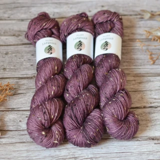 Donegal DK - Plum Shadow